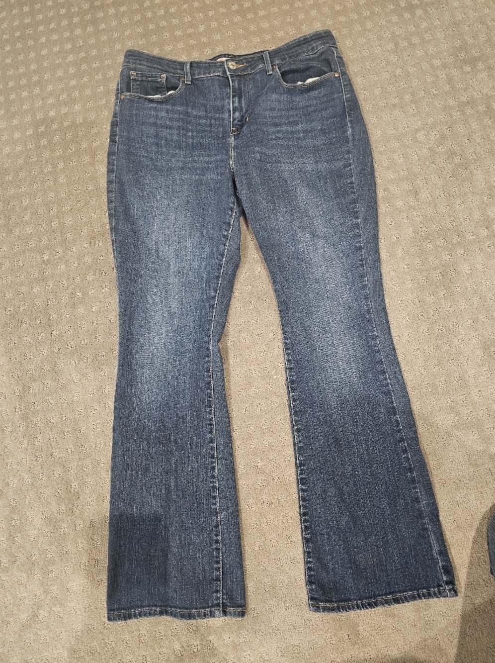 Signature Levi Strauss Mid Rise Bootcut Jeans Womens 32x32